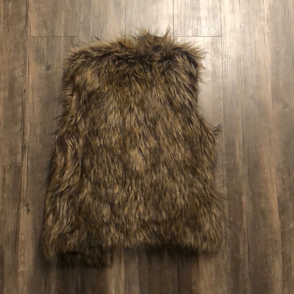 Faux fur - Picture 3 of 3